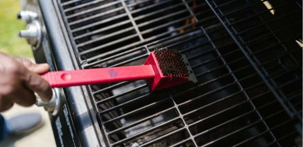 Cleaning Weber grill grates